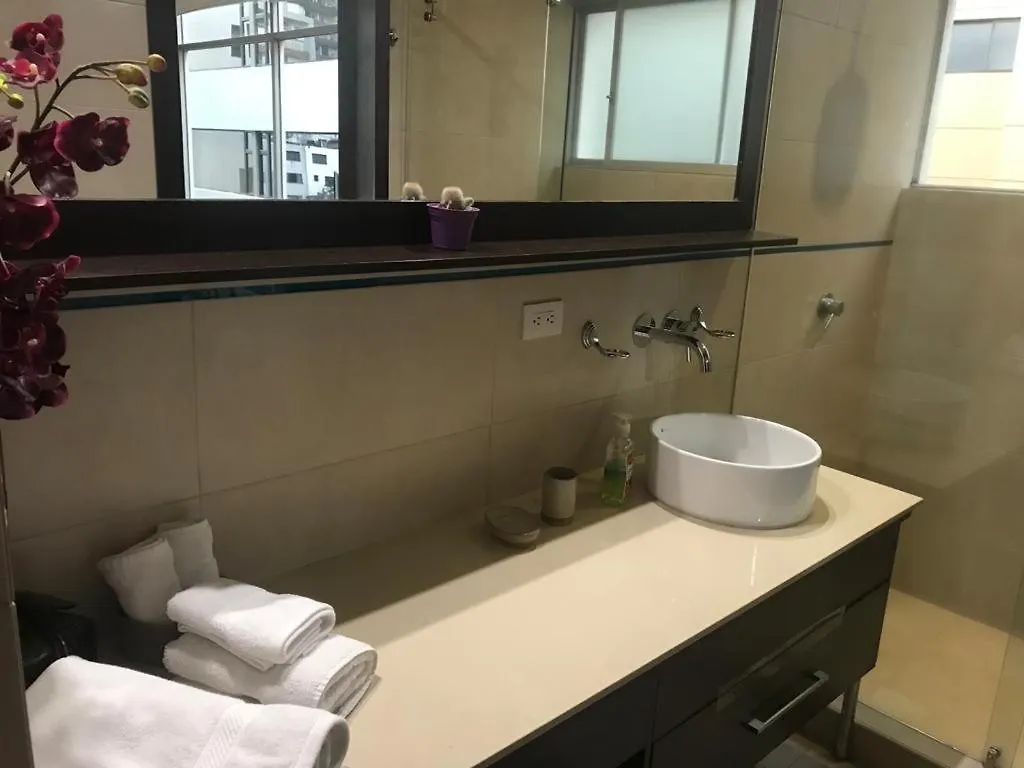 Apartment Quito,Amplia Suite Avant Plaza Ecuador